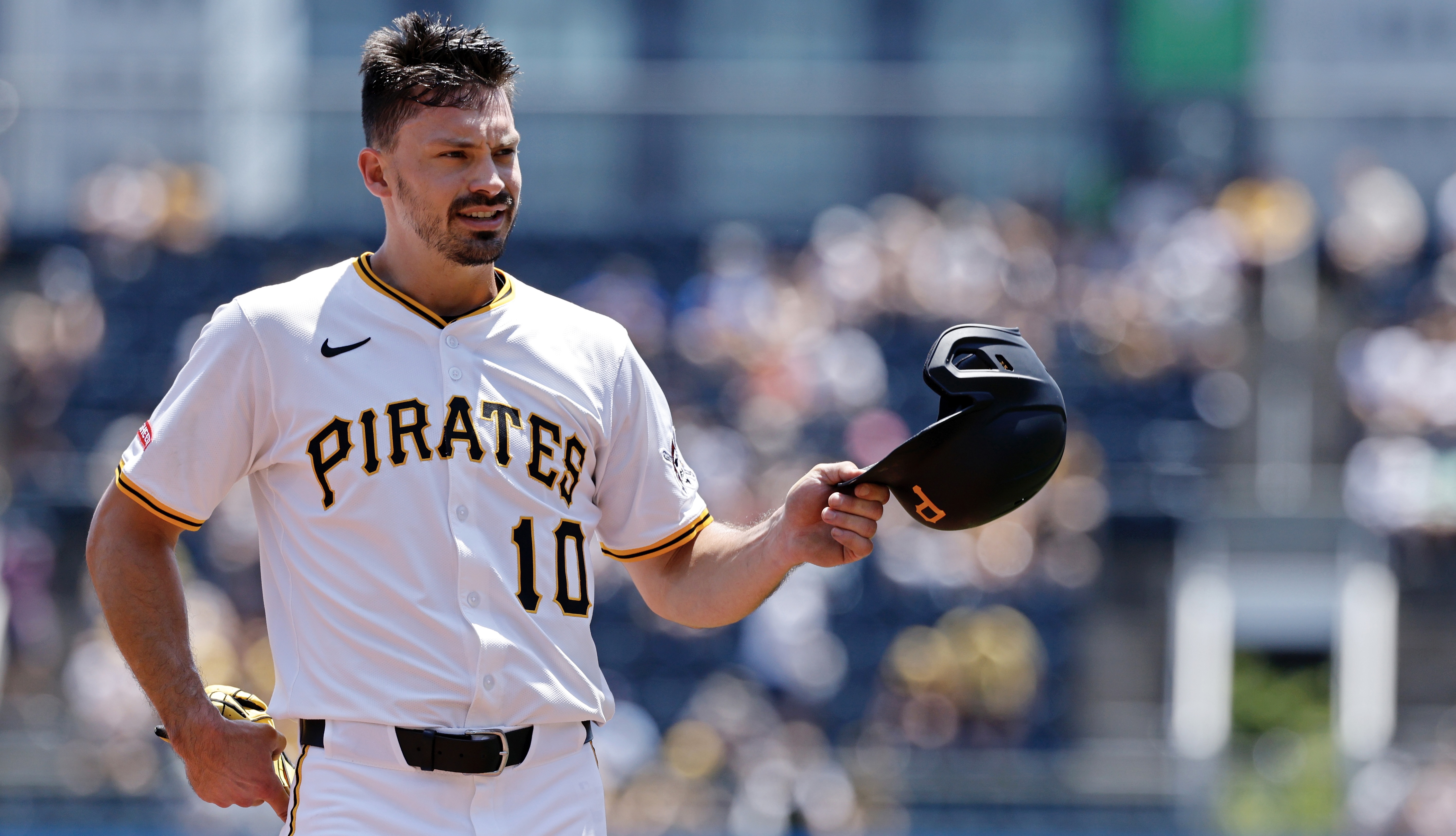 Bryan Reynolds on the basepaths Sunday at PNC Park.
